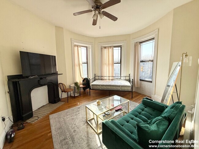 Building Photo - 1451 Tremont St