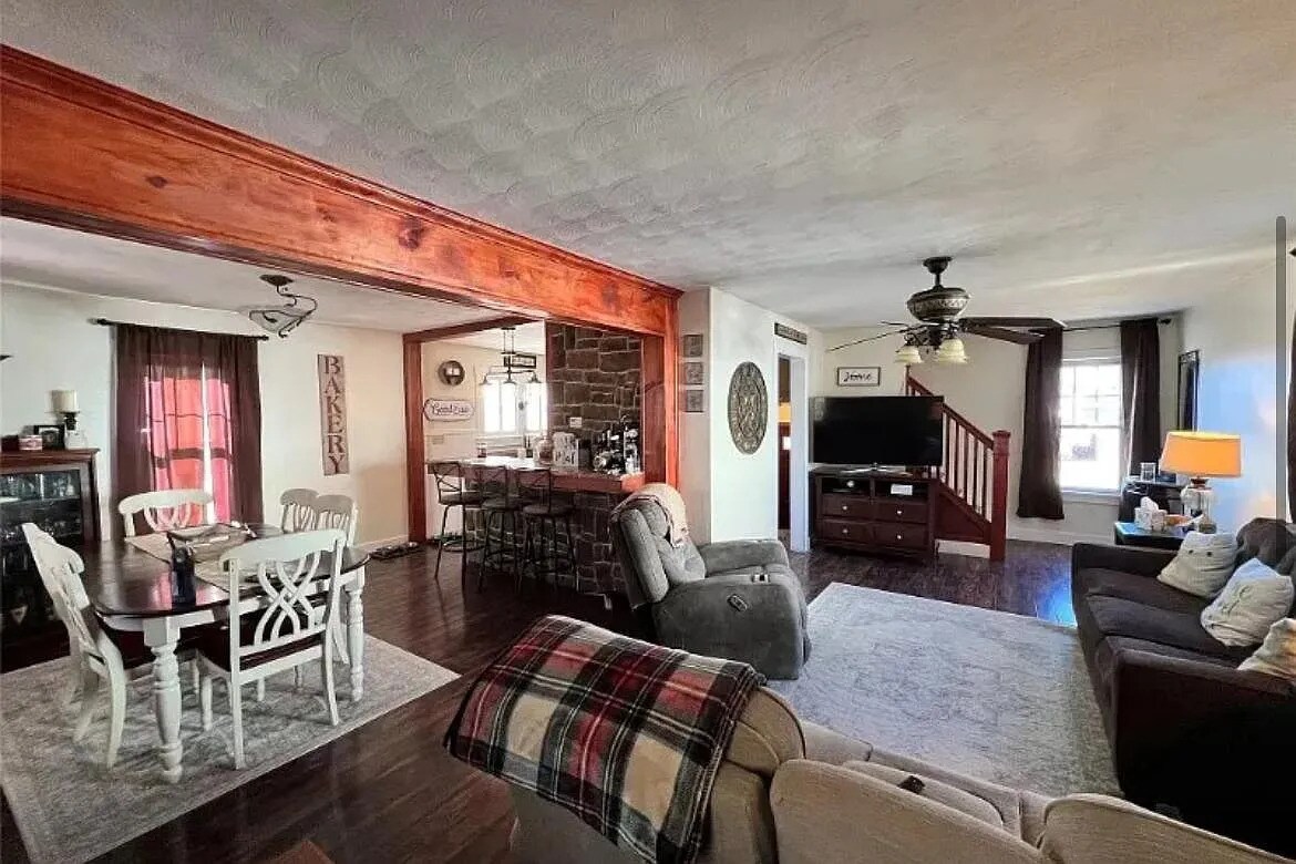 Foto principal - 205 Dwight Ave