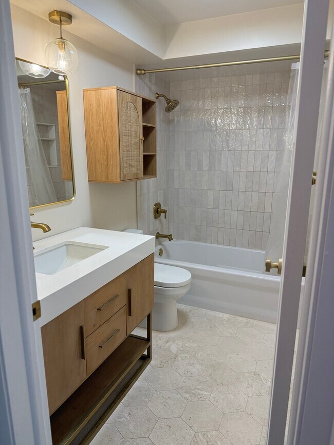 Foto del edificio - 6828 N Northwest Hwy