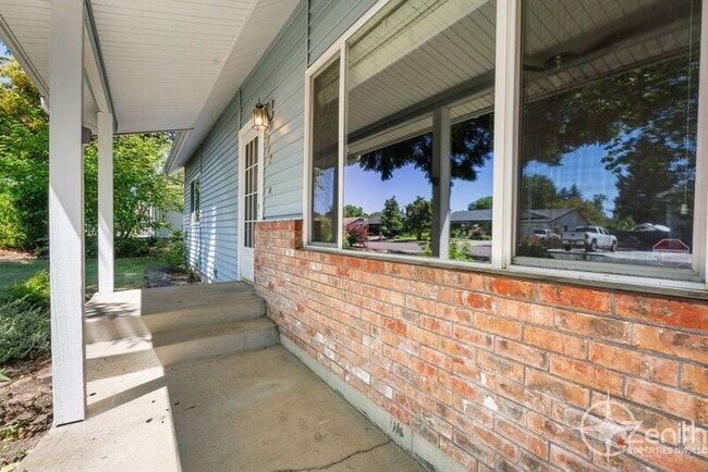 Building Photo - 2702 NW 108th St