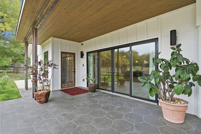 Foto del edificio - 1005 Cogbill St