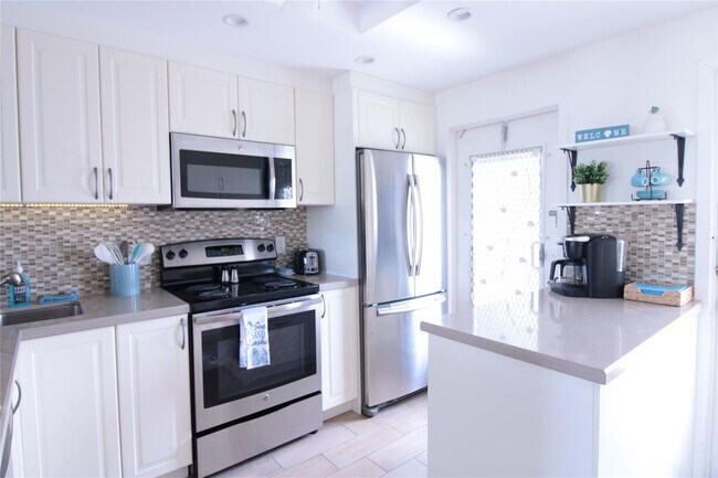 Foto del edificio - 440 Paradise Isle Blvd