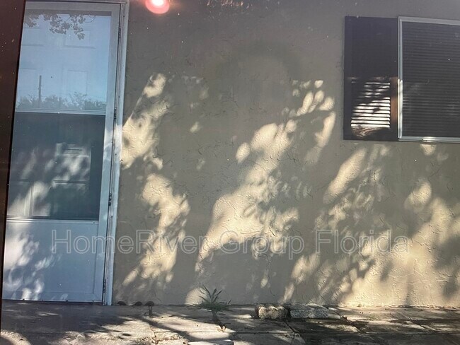 Foto del edificio - 629 E Rosewood Ln