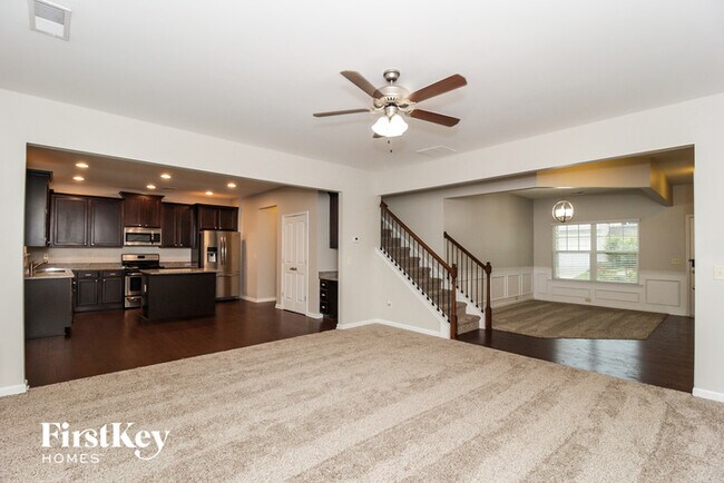 Foto del edificio - 207 Hill Crest Cir