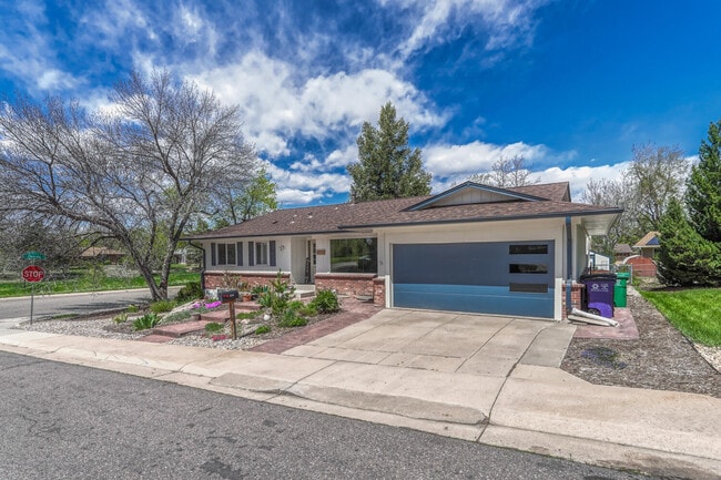 Building Photo - 6905 E Hillside Pl