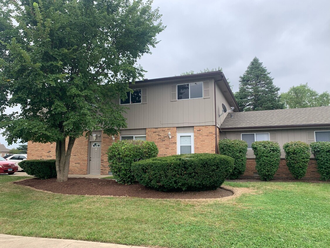 104 W Countryside Pkwy Unit B, Yorkville, IL 60560 Condo for Rent in Yorkville, IL