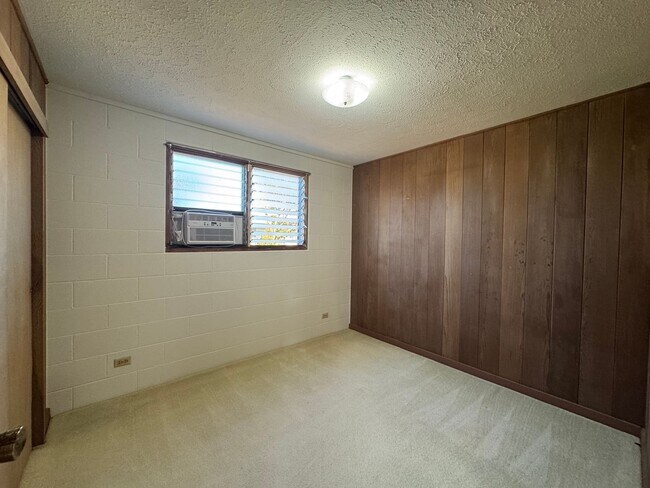 Building Photo - 5 bedroom Palolo/Kaimuki