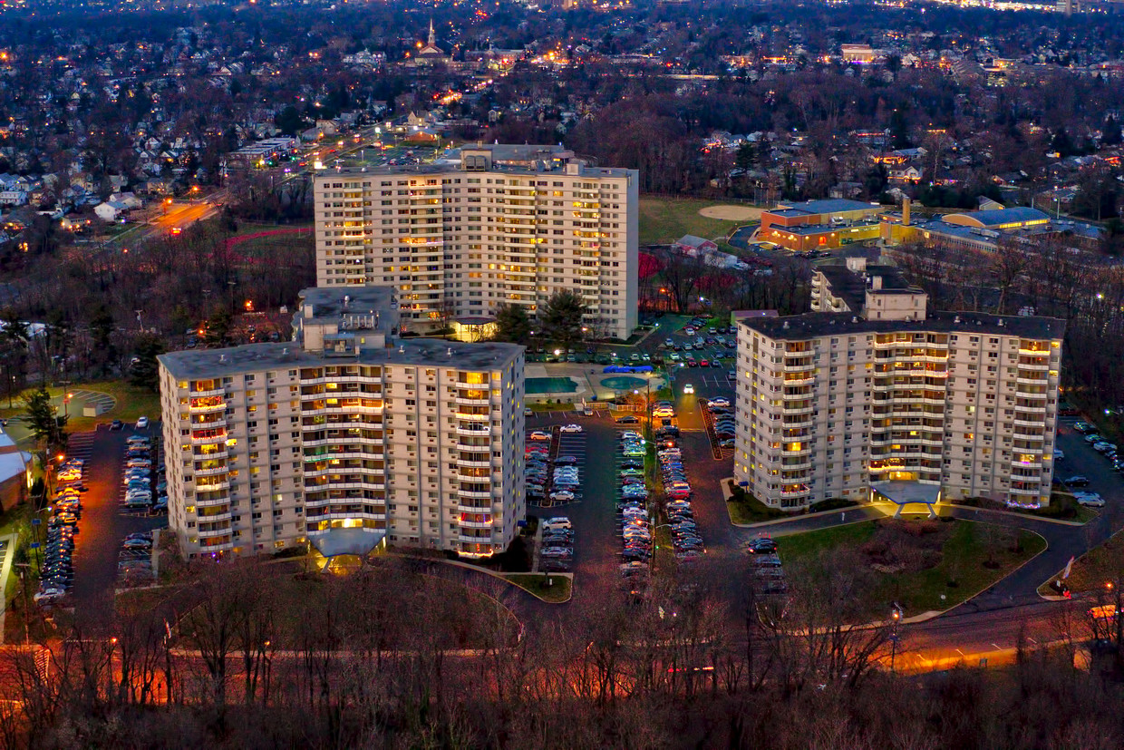 Primary Photo - Haddonview Apartments