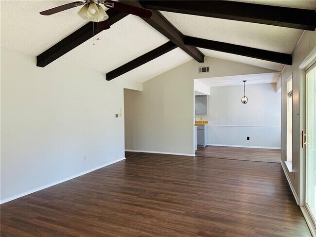 Building Photo - 1504 Sagebrush Dr