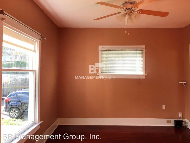 Building Photo - 2 br, 1.5 bath House - 0505 SW Nebraska St...