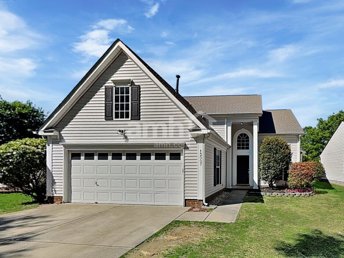 Foto principal - 13007 Planters Row Dr