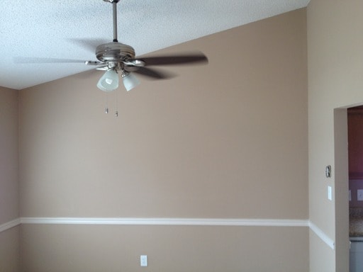 Building Photo - 1041 Casanova Dr
