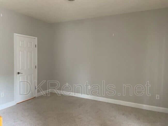 Foto del edificio - 221 16th St NW