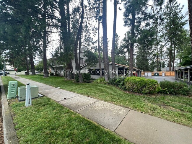 Foto del edificio - 1 bedroom, 1 bathroom apartment w/ great l...
