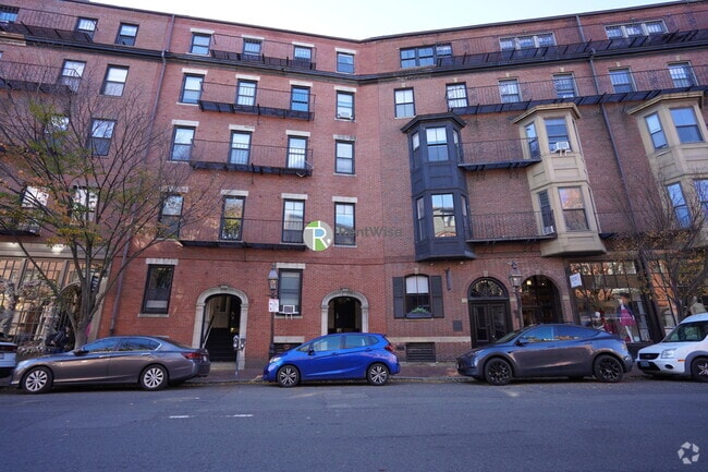 Building Photo - 92 Charles St
