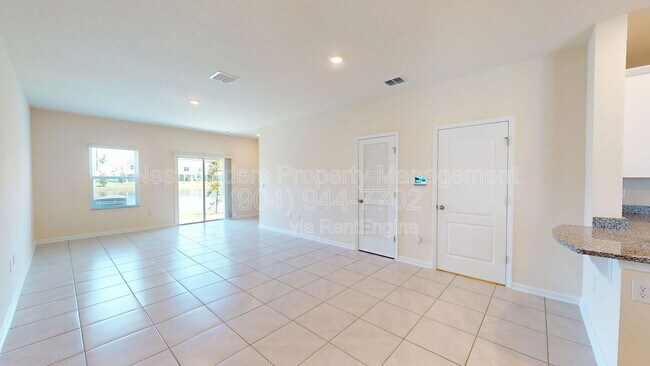 Foto del edificio - 67 Oarsman Xing Dr