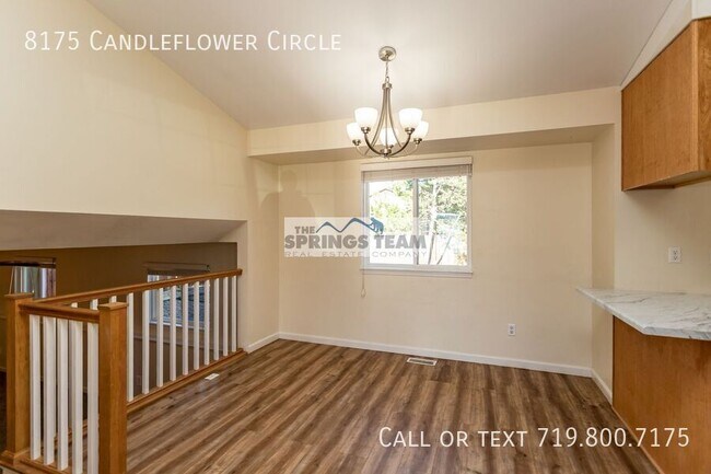 Foto del edificio - 8175 Candleflower Cir