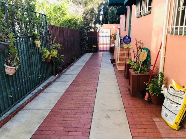 Building Photo - A lush tropical oasis in prime Westwood located near UCLA, Beverly Hills, and more