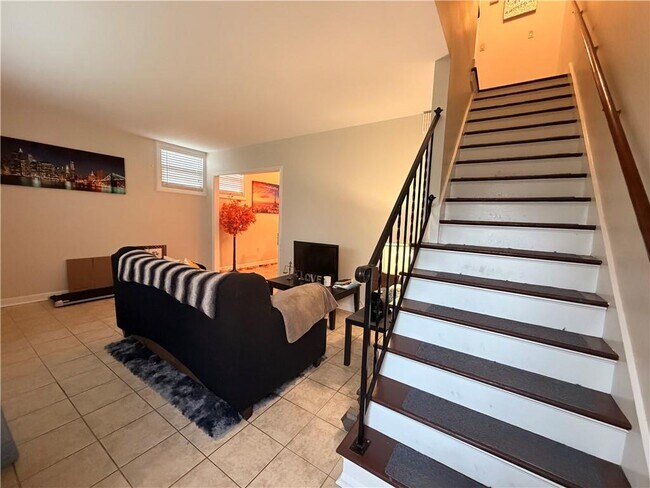 Building Photo - 412 Bellevue Ave