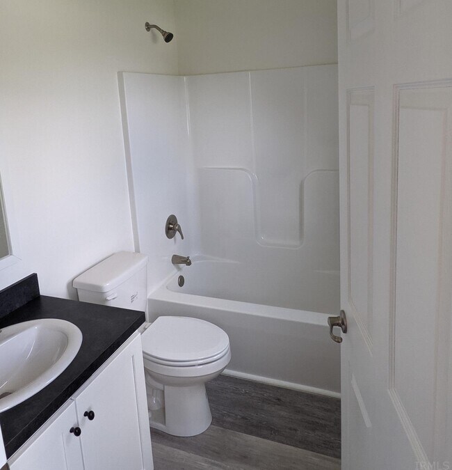 Foto del edificio - 6305 E Lampkins Ridge Rd