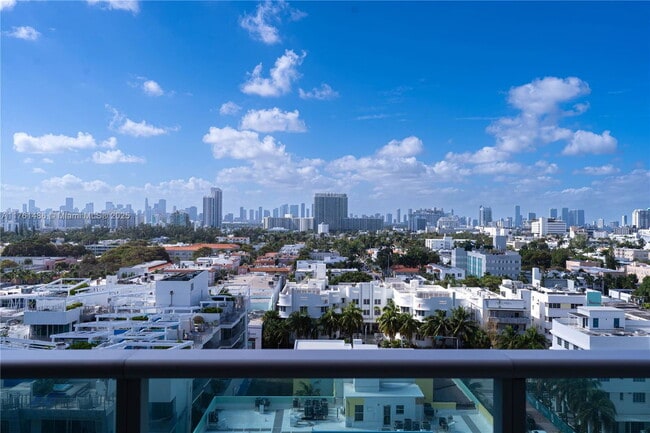 Building Photo - 1455 Ocean Dr