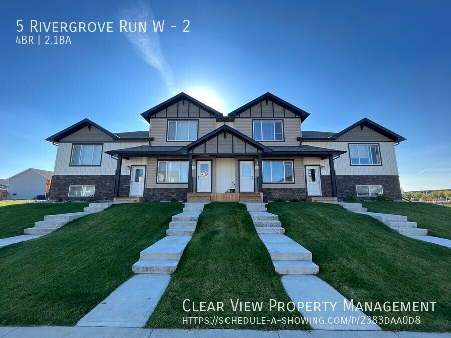 Primary Photo - Beautiful 4 bedroom, 2.5 bathrooms condo i...
