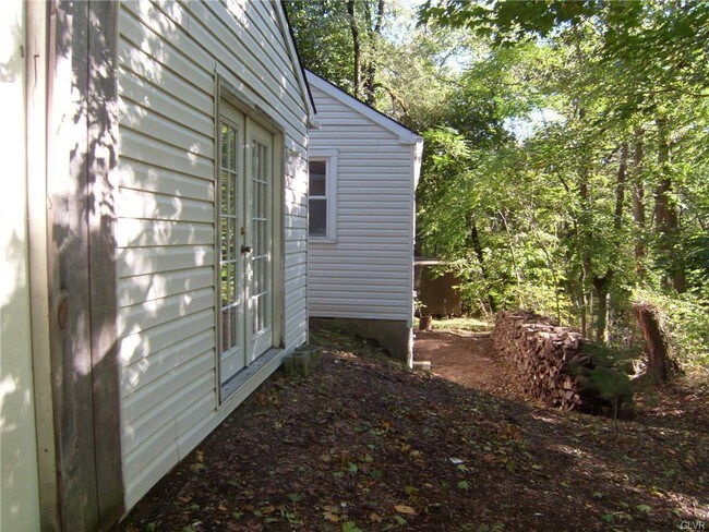 Building Photo - 3920 Forest Inn Rd
