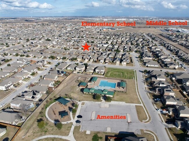 Foto del edificio - 8052 Massa Dr