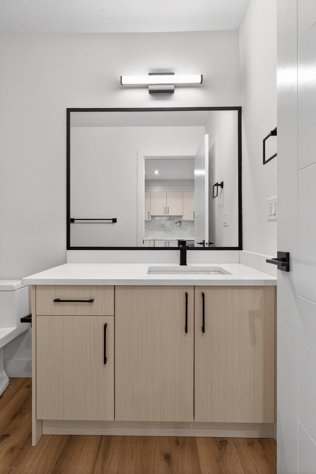 Building Photo - 8719-87177 77 Ave NW