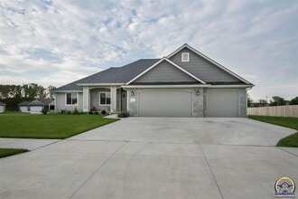 Building Photo - 7616 SW Lowell Ln