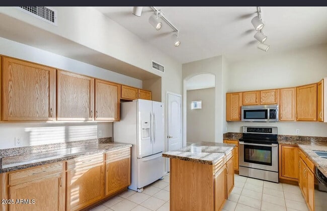 Foto del edificio - 17640 N 17th St