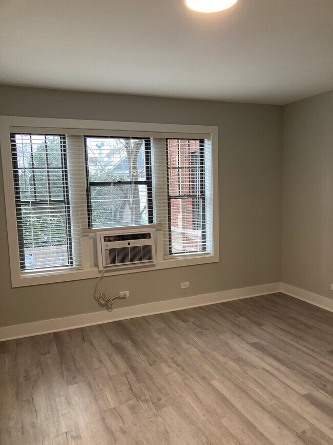 Foto del edificio - 372 Hazel Ave