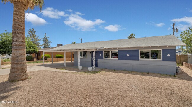 Building Photo - 307 E 8th Dr
