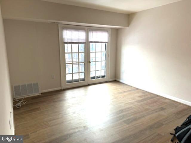 Foto del edificio - 5913 Mayflower Ct