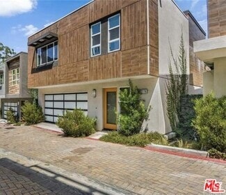 Building Photo - 2776 Wright Ln