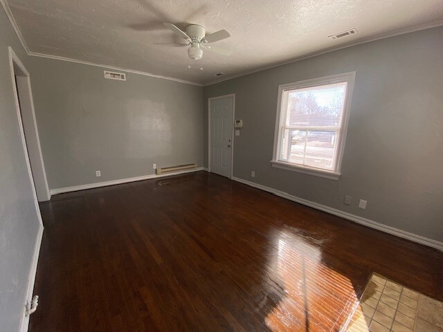 Foto del edificio - 1121 SW 24th St