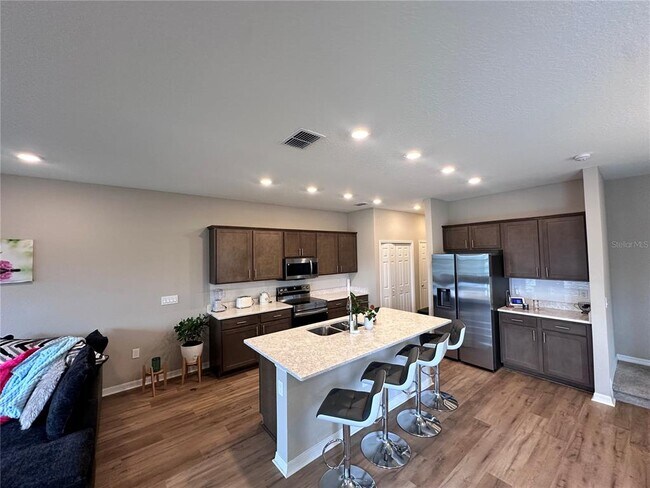 Foto del edificio - 420 Huckleberry Blossom Dr