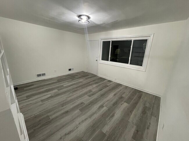 Living Room - 4114 E Eager St
