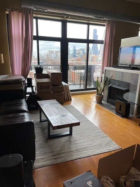 Foto del edificio - 1525 S Sangamon St