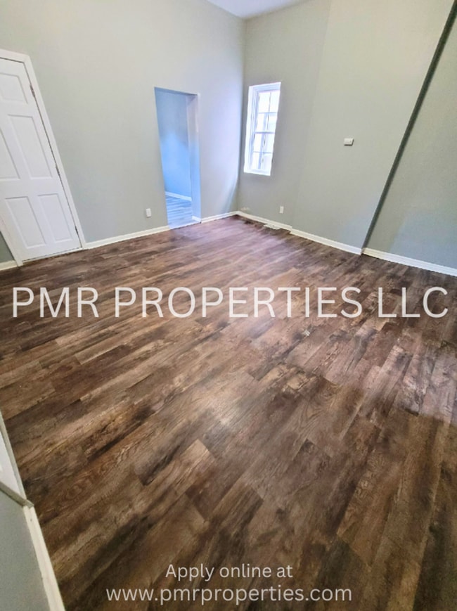 Building Photo - AVAILABLE SOON! 3 Bedrooms/2 Bathroom House