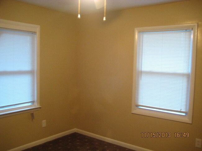 Foto del edificio - 815 W 47th St