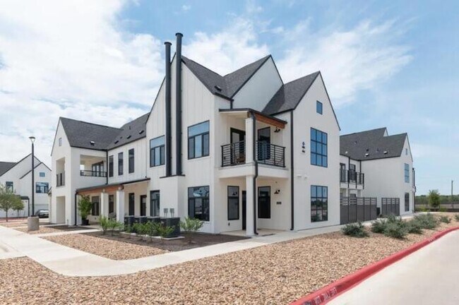 Foto del edificio - 11680 Hero Way W