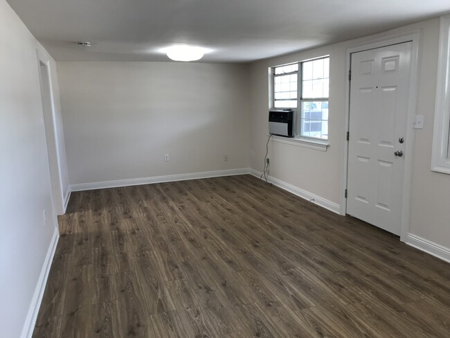 Living - 420 S Anthony St