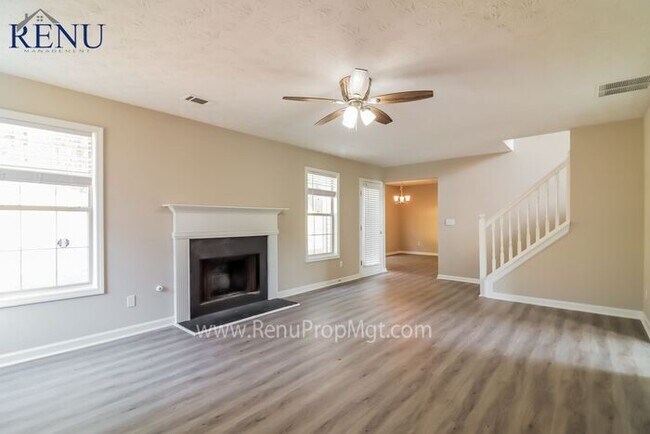 Foto del edificio - Now available 4 bedrooms 2.5 baths