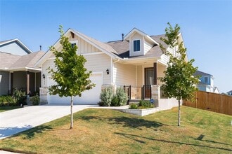 Building Photo - 404 Fluttermill Loop