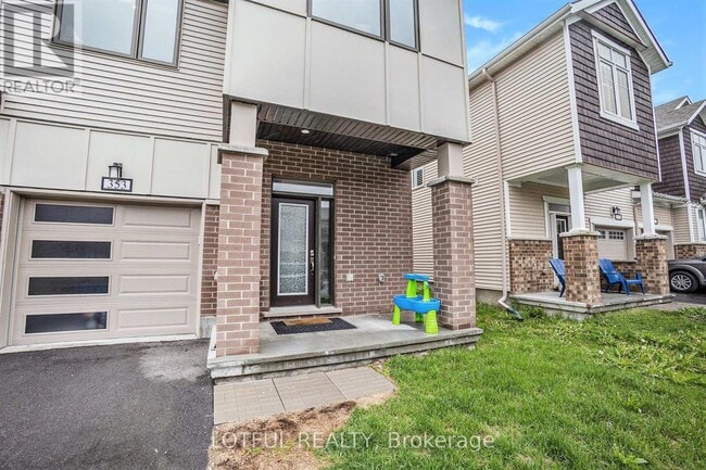 Building Photo - 353 Crossway Ter