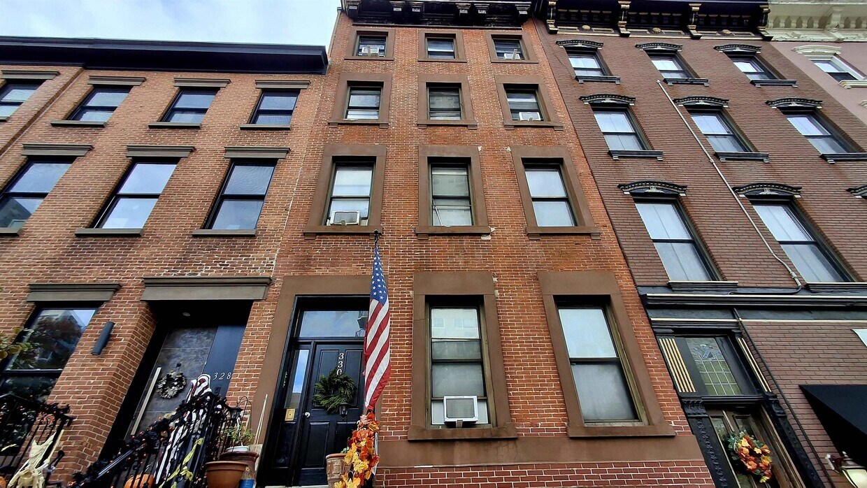 Foto principal - 330 Hudson St