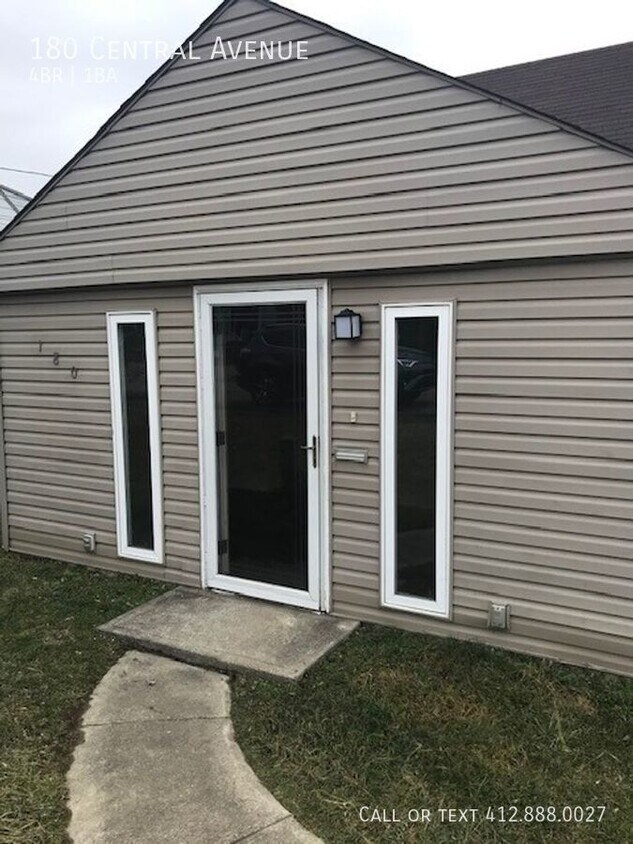 Beautiful Four Bedroom in North Versailles!