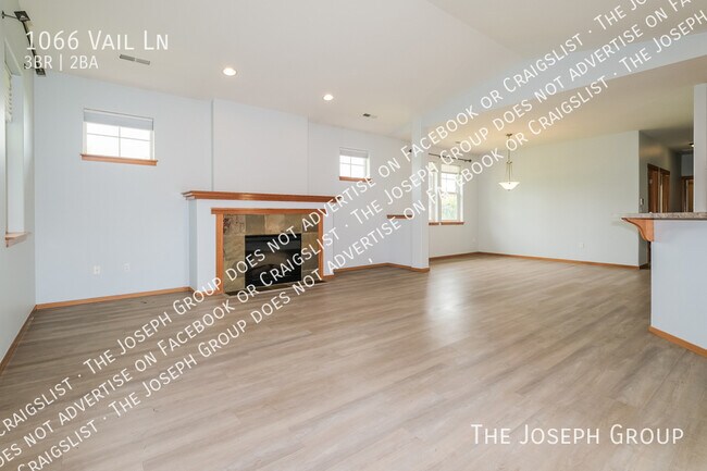 Foto del edificio - 1066 Vail Ln