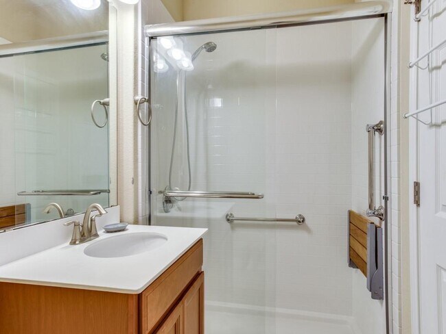 Foto del edificio - 15906 Serene Fleming Trace